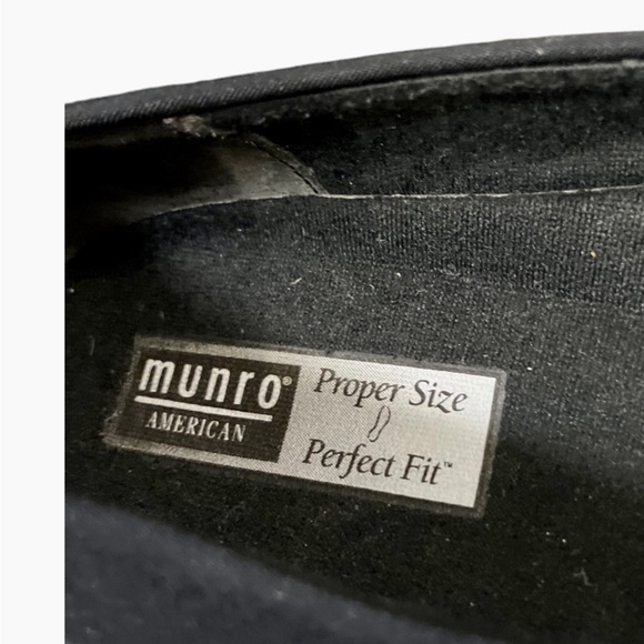 Munro Black Leather Walking Wedge Slip On Shoes 6.5M - Picture 7 of 8